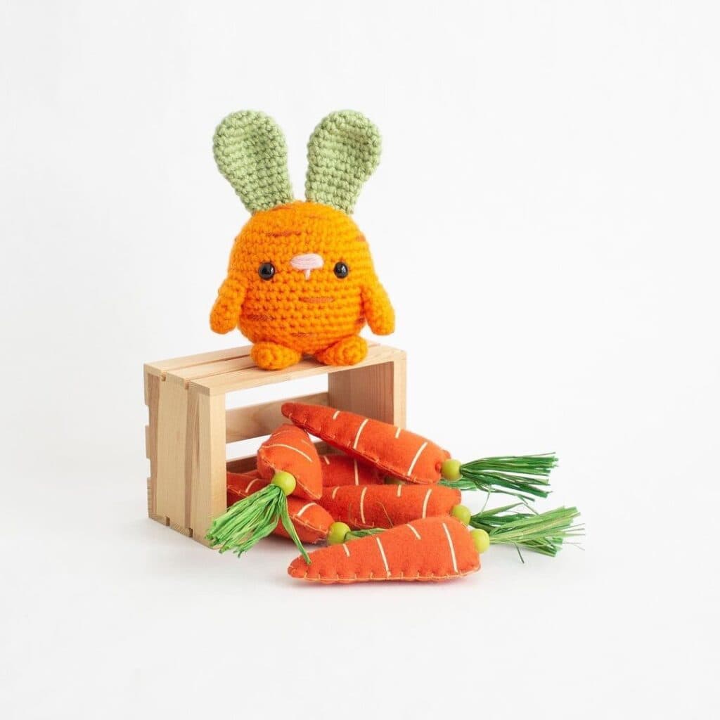 Cute crochet bunnies and carrot soft plush toy